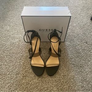 Size 9 Black Guess Heels
